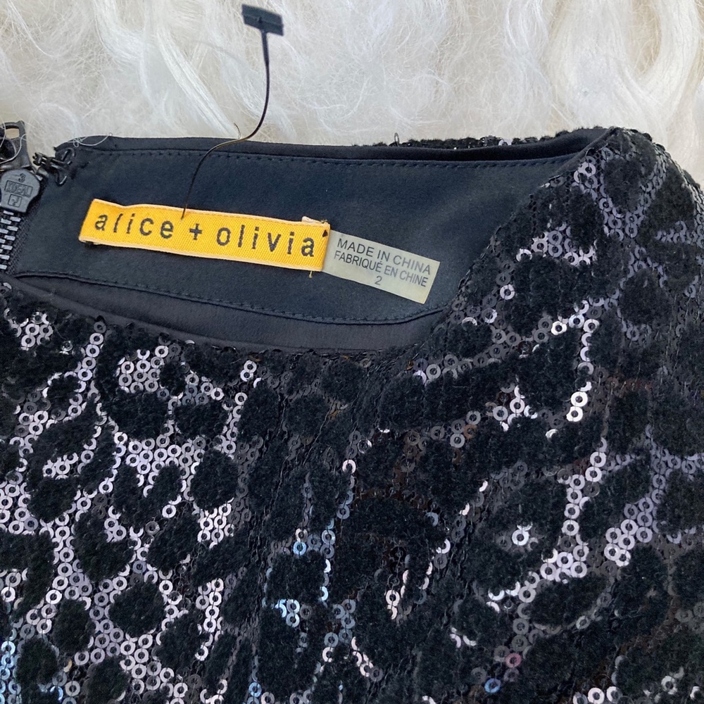 Alice + Olivia Frankie Sequin Dress - Picture 9 of 11